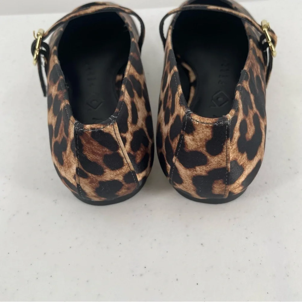 NIB Katy Perry Leopard Print Evie Mary Jane Gold Hardware Flats Size 5.5M Casual